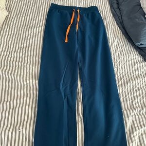 Figs Technical Collection Pants in Navy